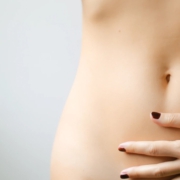 עודפי עור בבטן